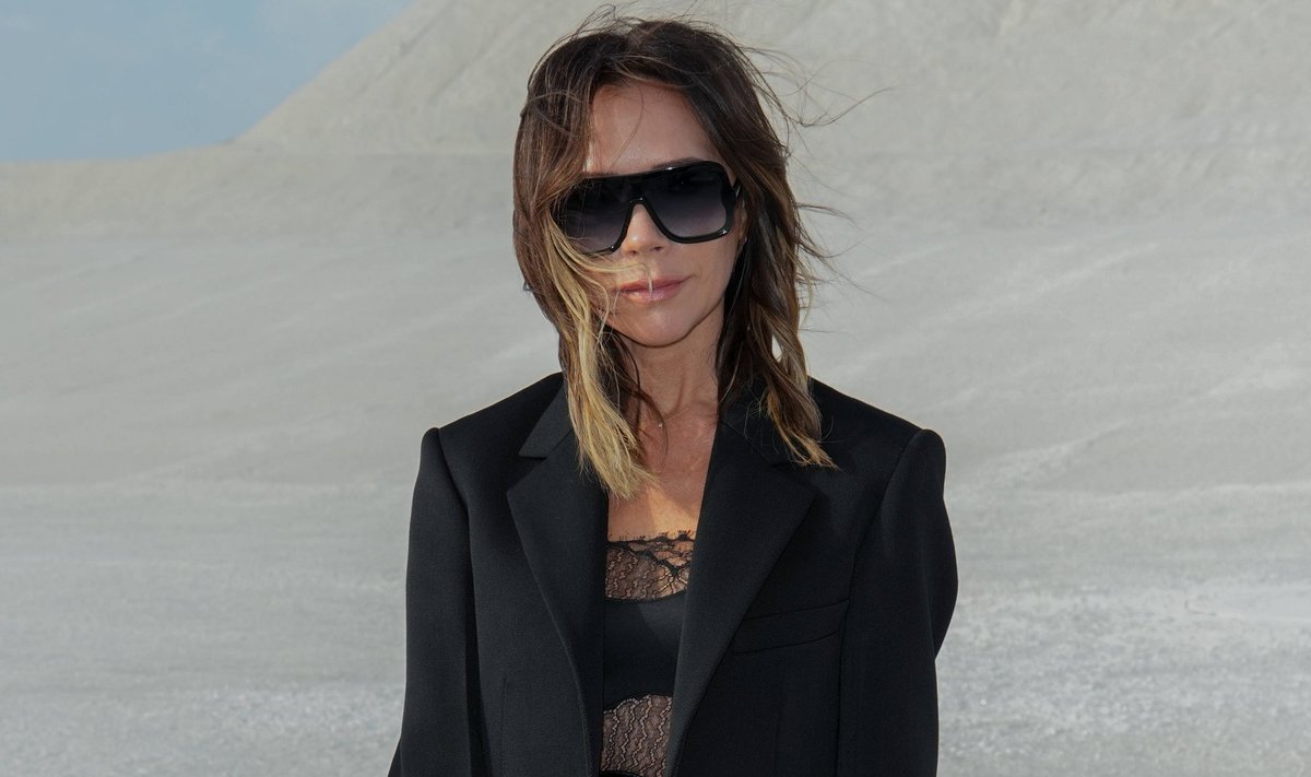 ARLES: "Le Papier" Jacquemus' Fashion Show : Front Row In Arles