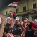 DELFI VIDEO | Pöörane möll ja pürotehnikapidu: vaata, kuidas tähistati Horvaatia võitu Zagrebi tänavatel