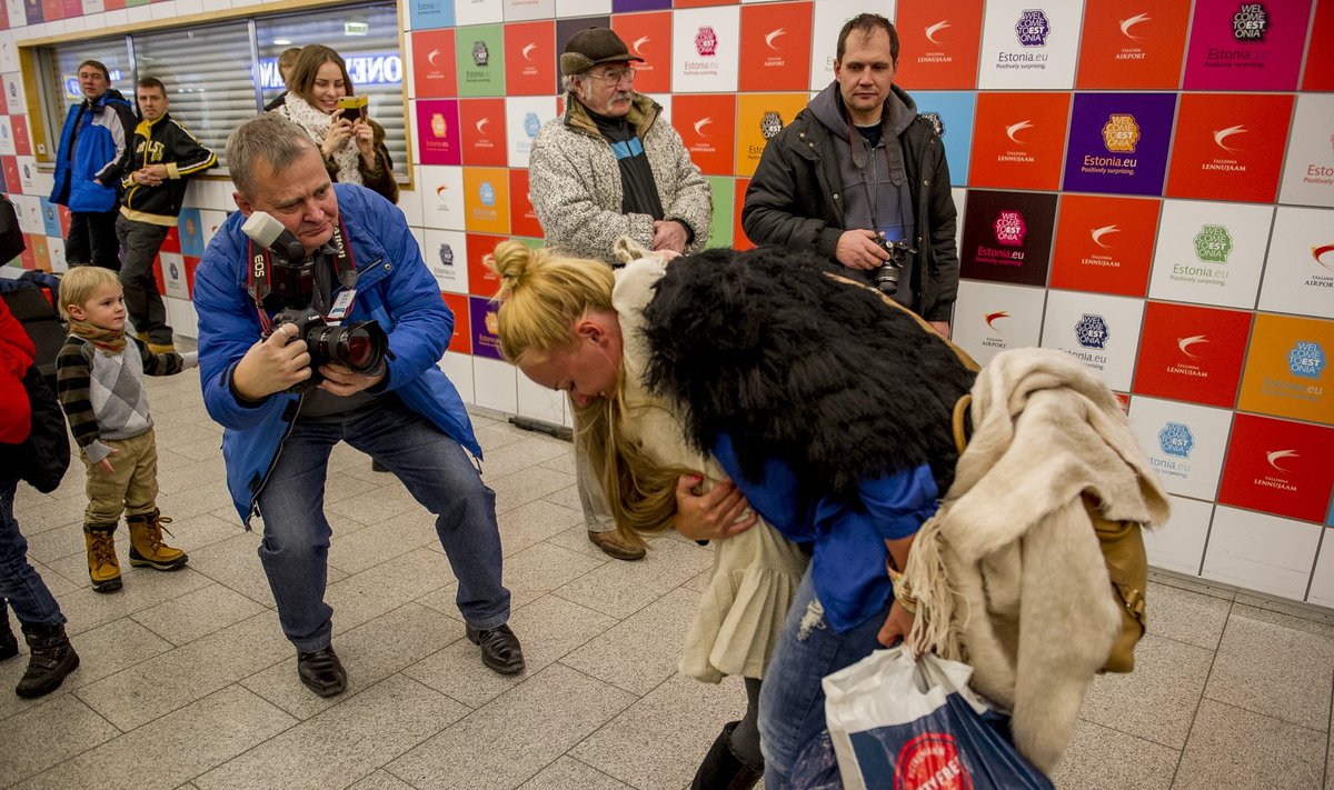 Eesti Dakari ralli krossimehed saabusid lennujaama