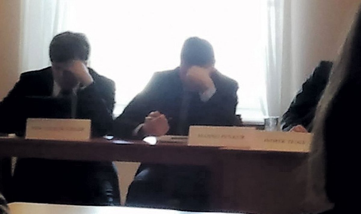 Ministrid Pevkur ja Kiisler peidavad probleemi eest pilke. Foto: Kadri Ibrus