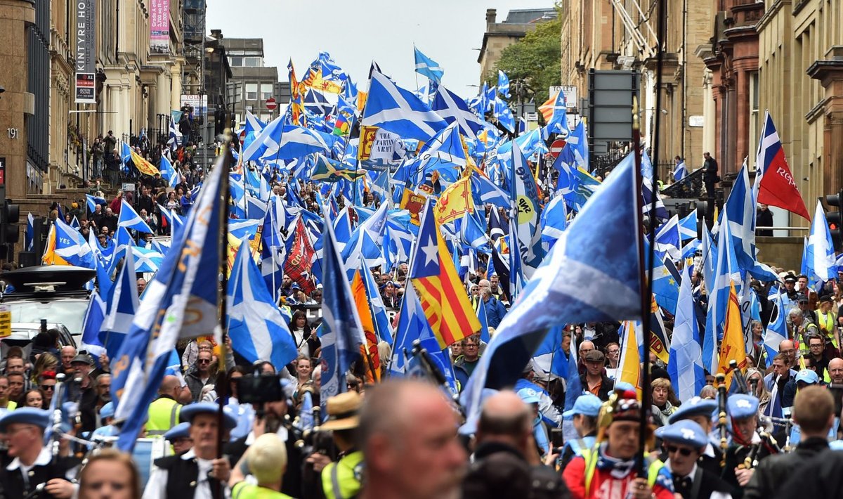 Šoti iseseisvuslaste marss mai alguses Glasgows. 