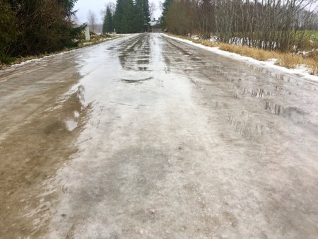 Jäine tee Viljandimaal