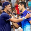 Novak Djokovic alustas US Openit võidukalt, südikalt võidelnud 18-aastane tulevikutäht maadles pool matši krampidega