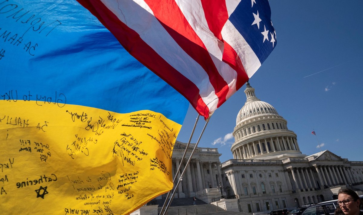 Палата представителей США проголосовала за пакет помощи Украине и Израилю на сумму 95 миллиардов долларов на Капитолийском холме в Вашингтоне, 20 апреля 2024 г.