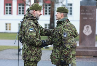 Полковник Мати Тикерпуу  и подполковник Антти Вильясте