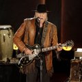 Muusikalegend Neil Young soovib vaktsiinide valeinfo levitamise tõttu oma muusika eemaldamist Spotifyst
