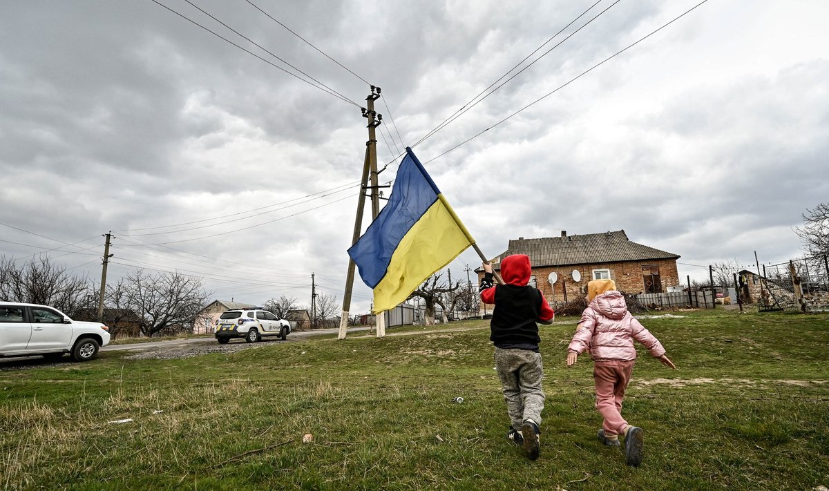 Paljud Ukraina lapsed pole ammu oma rindel võitlevat isa näinud.