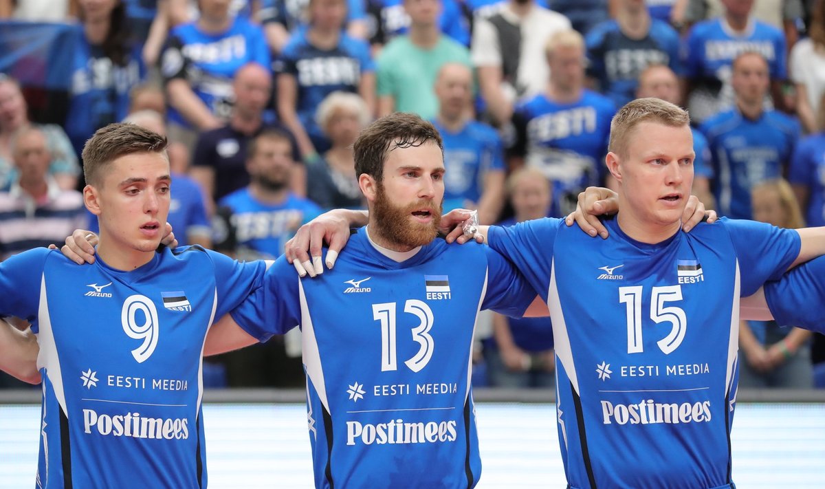 Eesti võrkpallikoondislased Robert Täht, Andres Toobal ja Andrus Raadik.