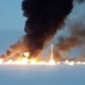 ВИДЕО | В России на реке произошел пожар после утечки на трубопроводе