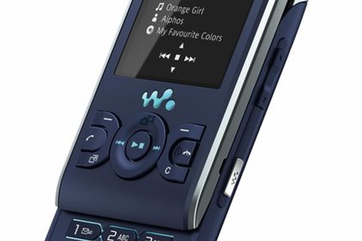 Sony Ericsson анонсировала новый слайдер - Delfi RUS