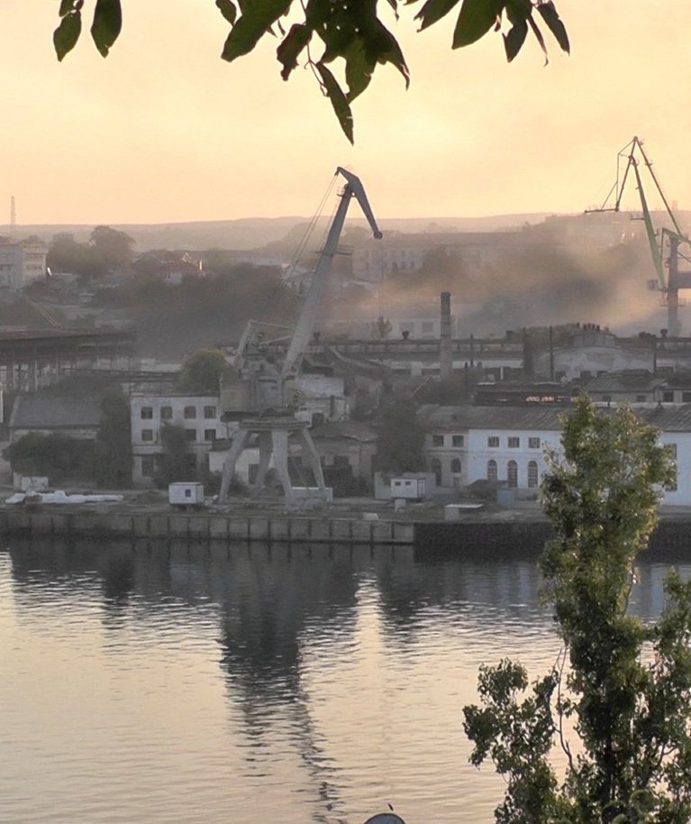 Väidetavalt Ukraina raketirünnakus tabatud laevatehas Sevastopolis. Foto tehtud 13. septembril 2023.