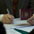 Lausing: kõiki halli passi omanikke ei huvitagi kodakondsus ning eesti-vene vastandusest ei võida keegi