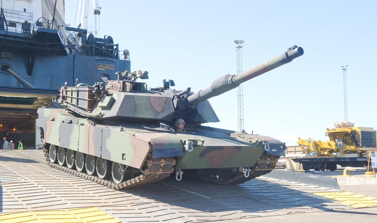 M1A2 Abrams tank Paldiski sadamas.