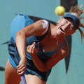 Kõrgeima asetusega Šarapova langes Pariisi turniiri poolfinaalis