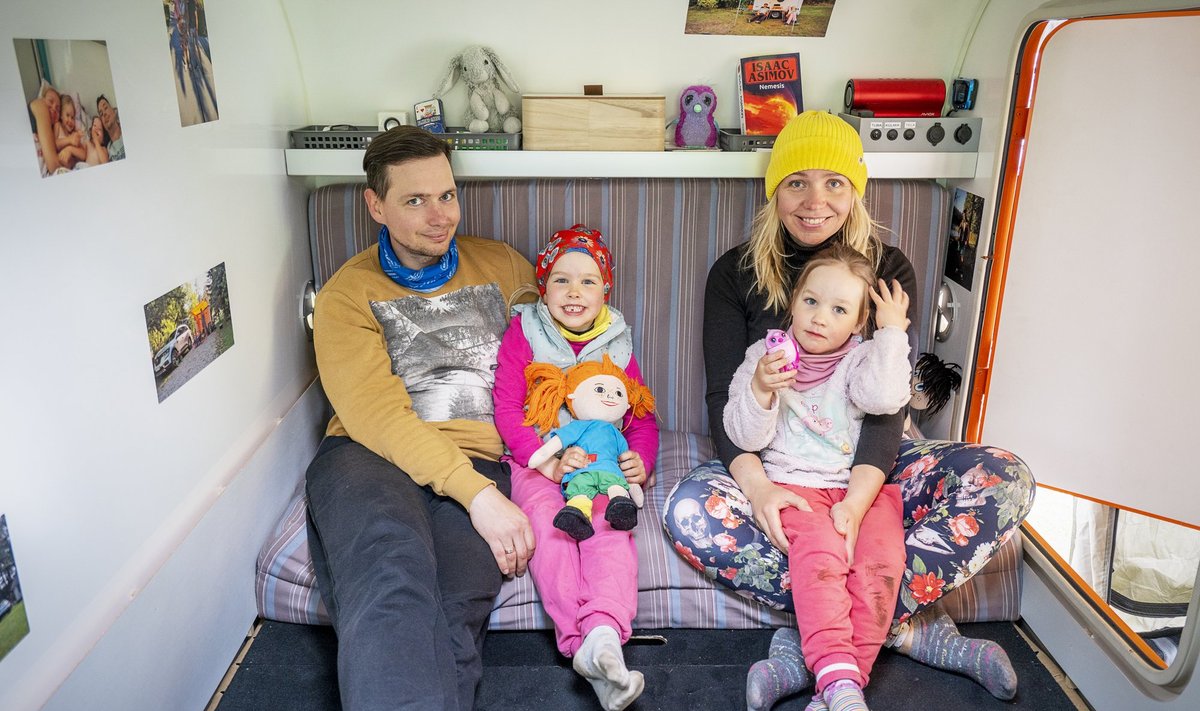Perekond Treimann ja reisihaagis Arvi