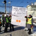 ФОТО: Бастующие учителя из Кейла ехали в Таллинн в зарезервированном вагоне поезда