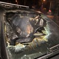 ФОТО: В Тюри на окраине леса горел автомобиль
