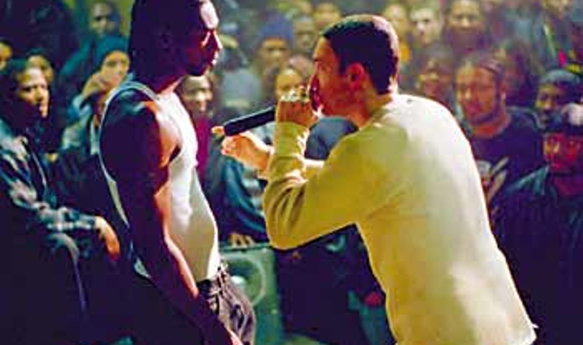 VERBAALSED DUELLID: episoodilistes rollides astuvad Eminemile vastu Obie Trice, Xzibit ja mitmed vähem tuntud MCd, kes annavad Jimmy Smithile korraliku lahingu. Universal