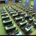 VIDEO: Vaata riigikogu liikmete pendelrännet tööruumi ja istungisaali vahel!