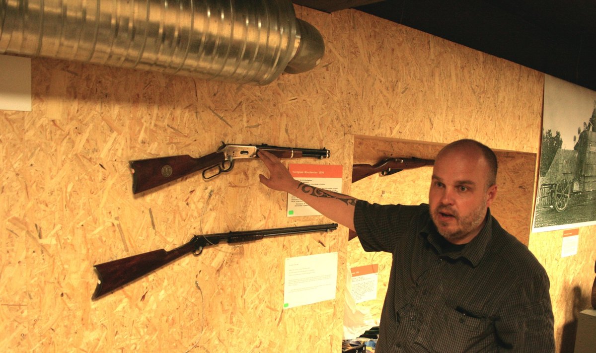 Martin Bahovski avas Tartus relvamuuseumi