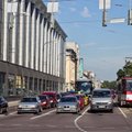 DELFI FOTOD ja VIDEO: Narva maantee ja Jõe tänava ristmik oli autodest umbes