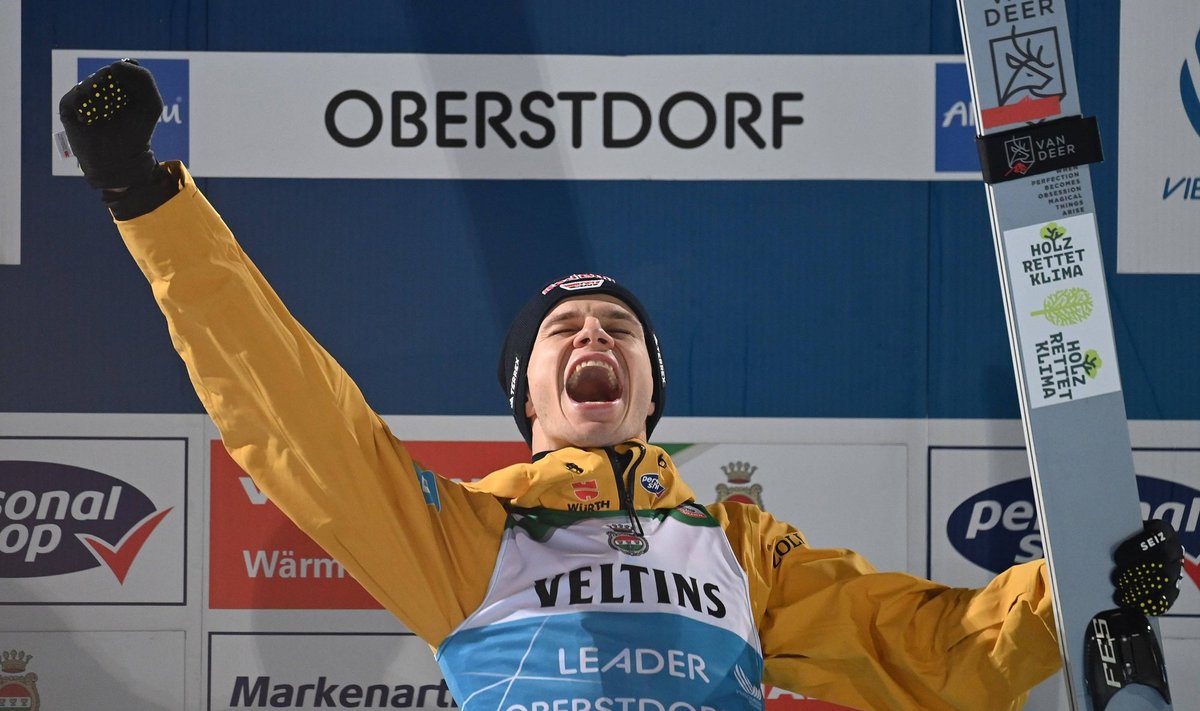 Andreas Wellinger alustas nelja hüppemäe turneed võidukalt.
