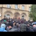 В Абхазии оппозиция четвертый день удерживает здание администрации президента