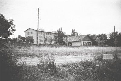 Vana maja kõrvale on ilmunud esimene hruštšovka, juuli 1963