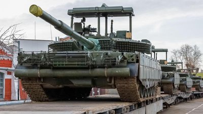 Российские заводы стали серийно выпускать экраны для танков, но они не защищали бронетехнику настолько же хорошо, как сплошная защита в стиле «сарай»