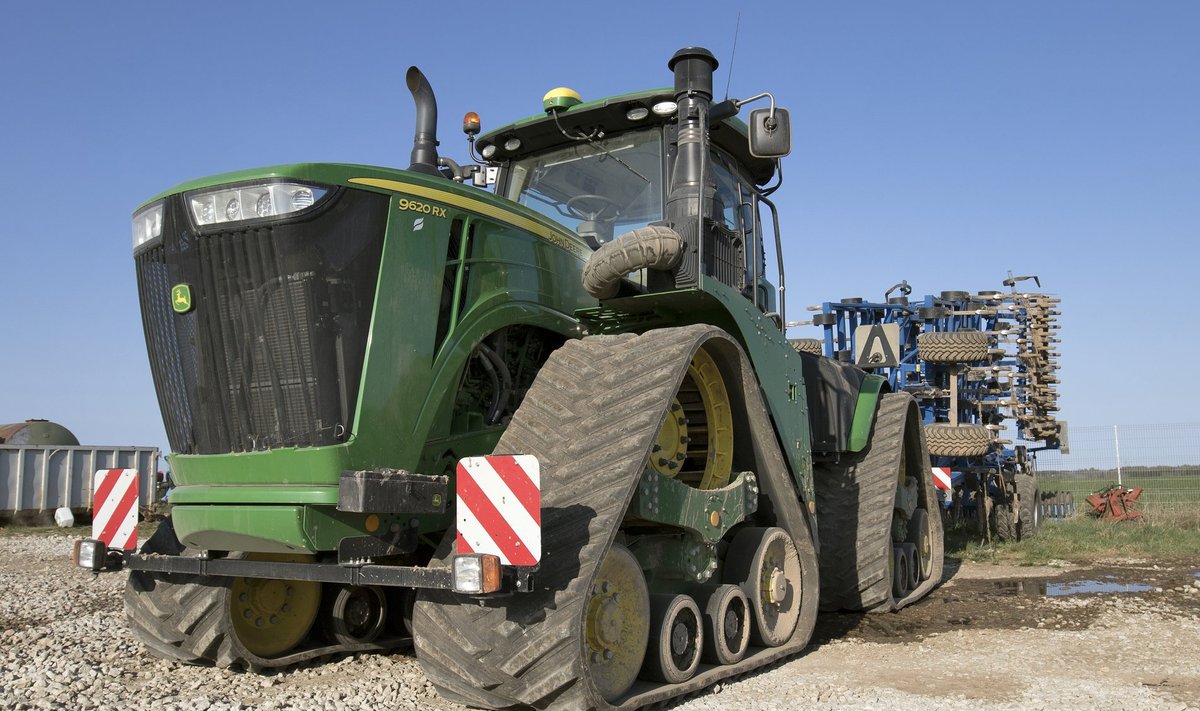 Aru grupis töötab üks Eesti võimsamaid traktoreid.