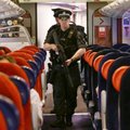 VIDEO: Suurbritannia rongides patrullivad relvastatud politseinikud, traumakeskused said valmisolekuhoiatuse