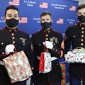 ФОТО | Сотрудники Посольства США передали подарки силламяэским детям в день православного Рождества