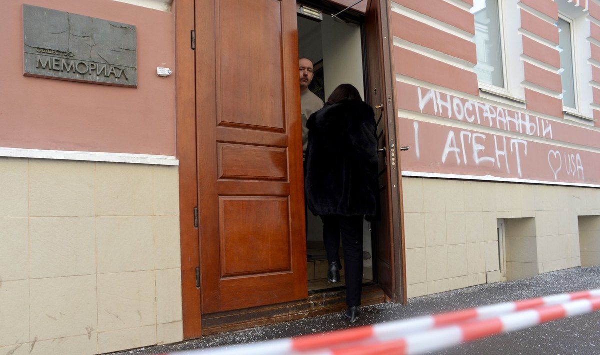 Venemaa tuntuim inimõiguste organisatsioon Memorial pole võimul hambus esimest korda. Ka paari aasta tagune „välisagentide seadus” tõi nende peakorterisse läbiotsimise.
