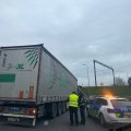 Два ДТП на Тартуском шоссе в Таллинне: одно парализовало движение, из-за второго водители в больнице