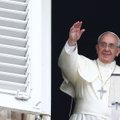 FOTO: Argentina koondis kinkis paavst Franciscusele autogrammidega särgi