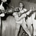 Suri Elvis Presley kitarrist Scotty Moore