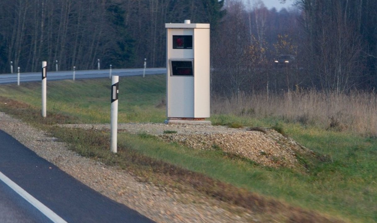 Kiiruskaamera Eesti maanteel