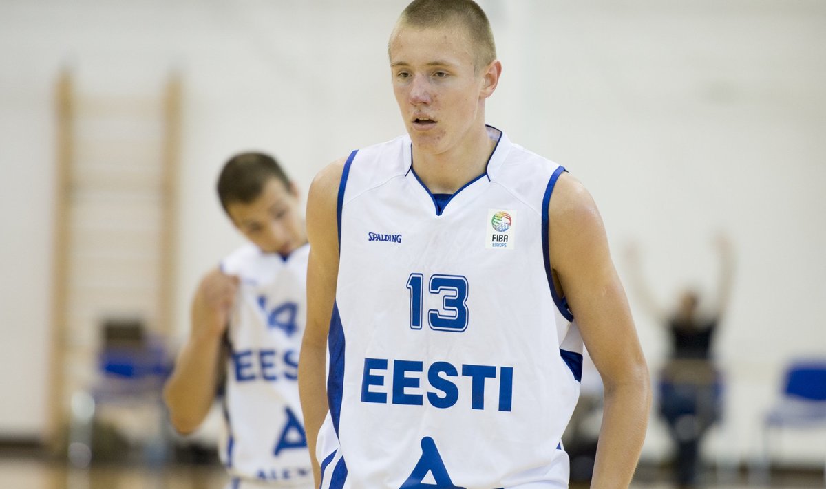 Eesti ja Soome U20 korvpalli mängimine rakveres