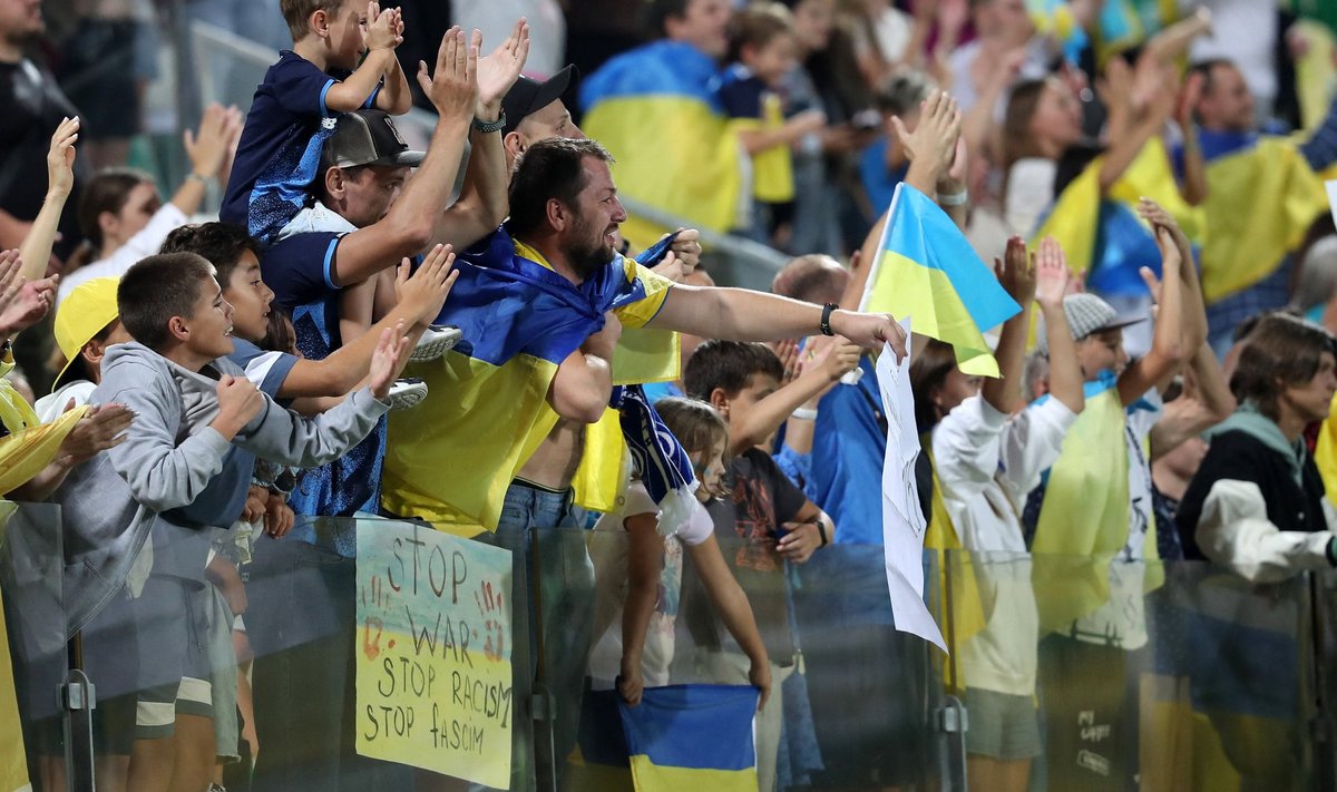 Ukraina jalgpallifännid. Pilt on illustratiivne.