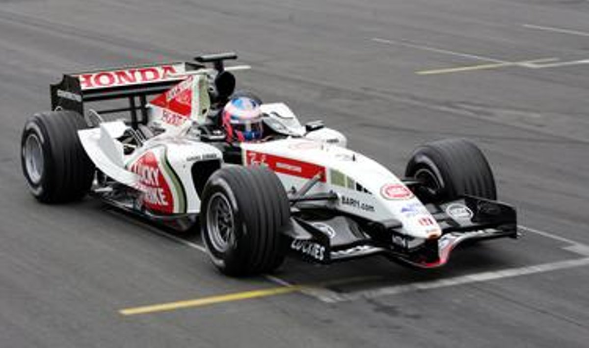 Jenson Button BAR 007 autos Kataloonia ringrajal
