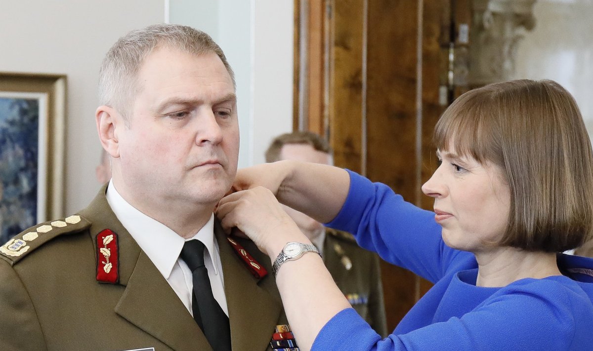 President Kersti Kaljulaid ülendas teisipäeval kaitseväe juhataja Riho Terrase taasiseseisvunud Eesti kolmandaks nelja tärni kindraliks.