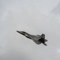 DELFI FOTOD ja VIDEO: Ämaris maandusid ülimoodsad USA hävitajad F-22, mis opereerivad ainult väga valitud lennubaasides