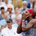 FOTOD: Serena Williams tõusis kõigi aegade neljandaks tennisistiks