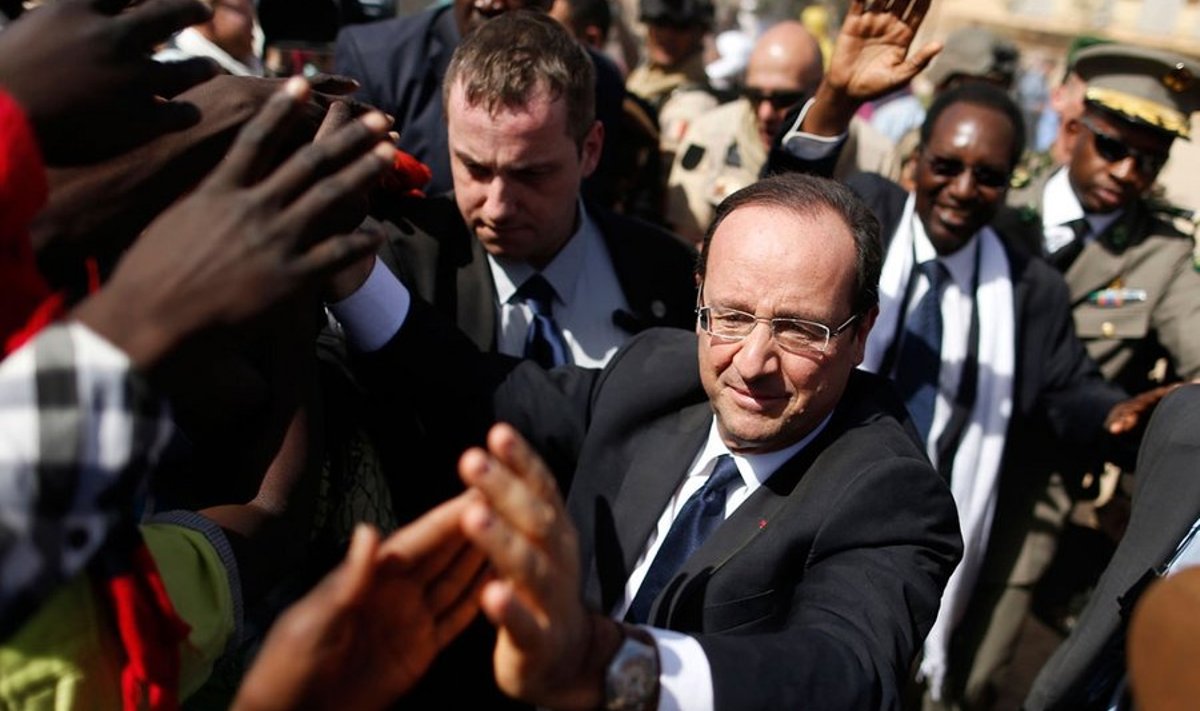 Mali Timbuktu linna elanikud tervitasid ekstaatiliselt oma prantsuse päästjat, president François Hollande’i. Kas kodus ootab teda majanduslik kollaps?