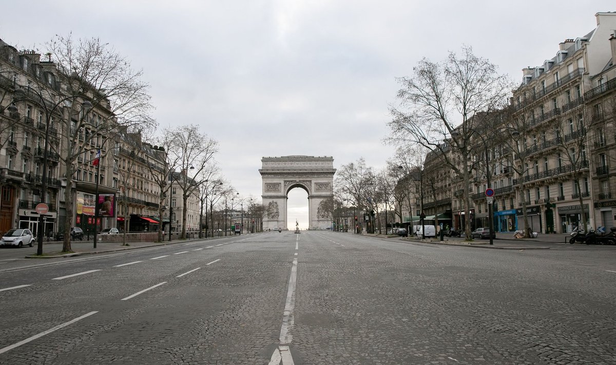 Pariisi Champs-Élysées oli eile inimtühi.