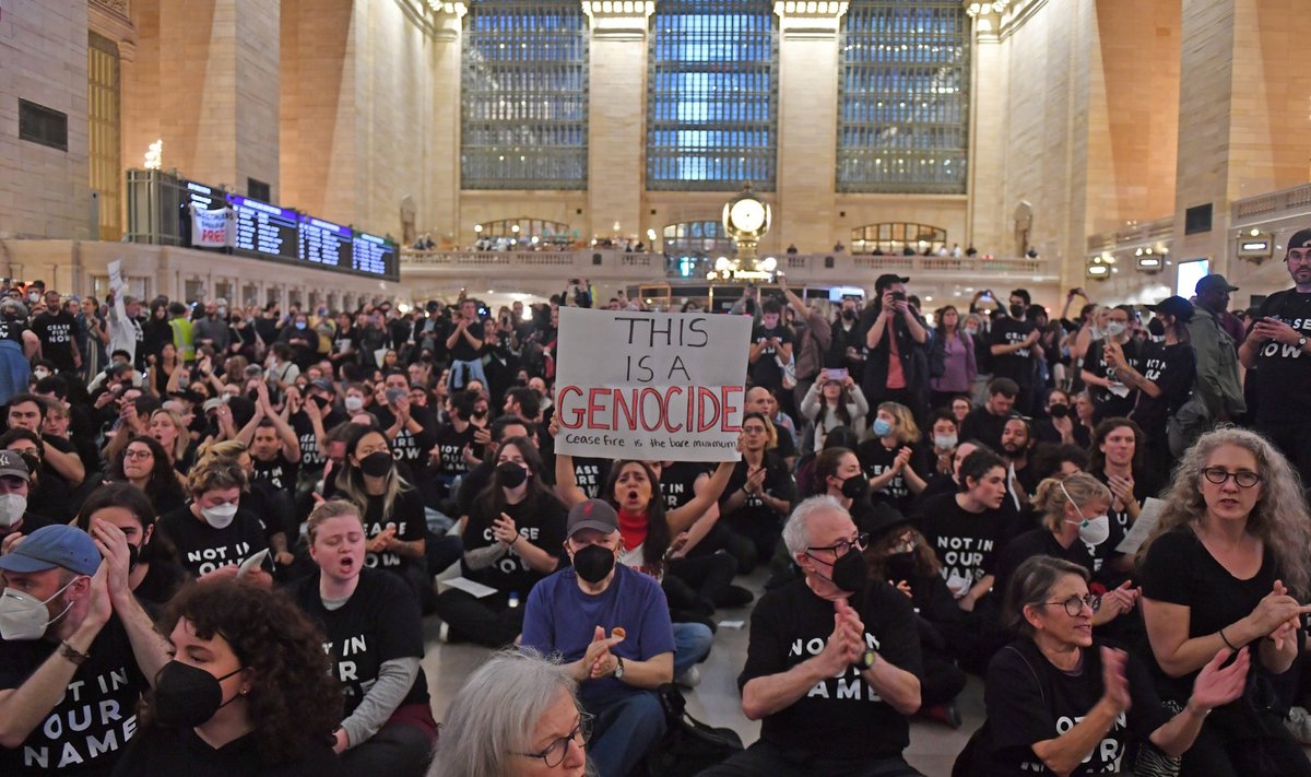 Акция протеста проходила на центральном железнодорожном вокзале Нью-Йорка