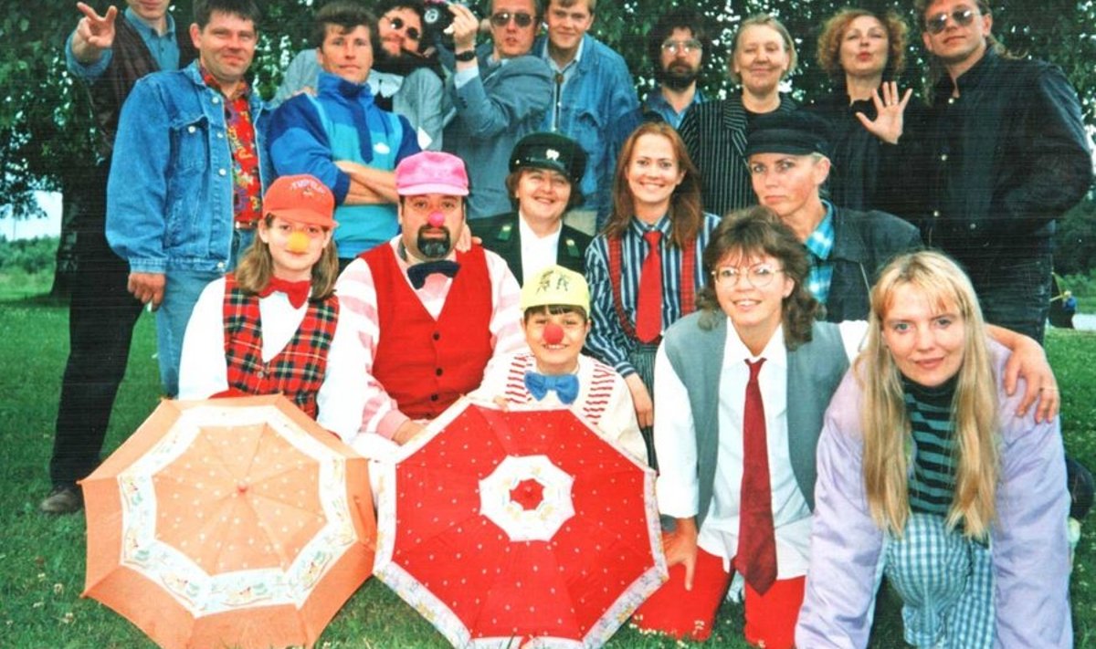 MTJ ja Seelikukütid 1994. aasta suvetuuril. 