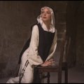 Большую часть фильма главная героиня ходит голой: кинокритик впечатлен фильмом о монахине-лесбиянке