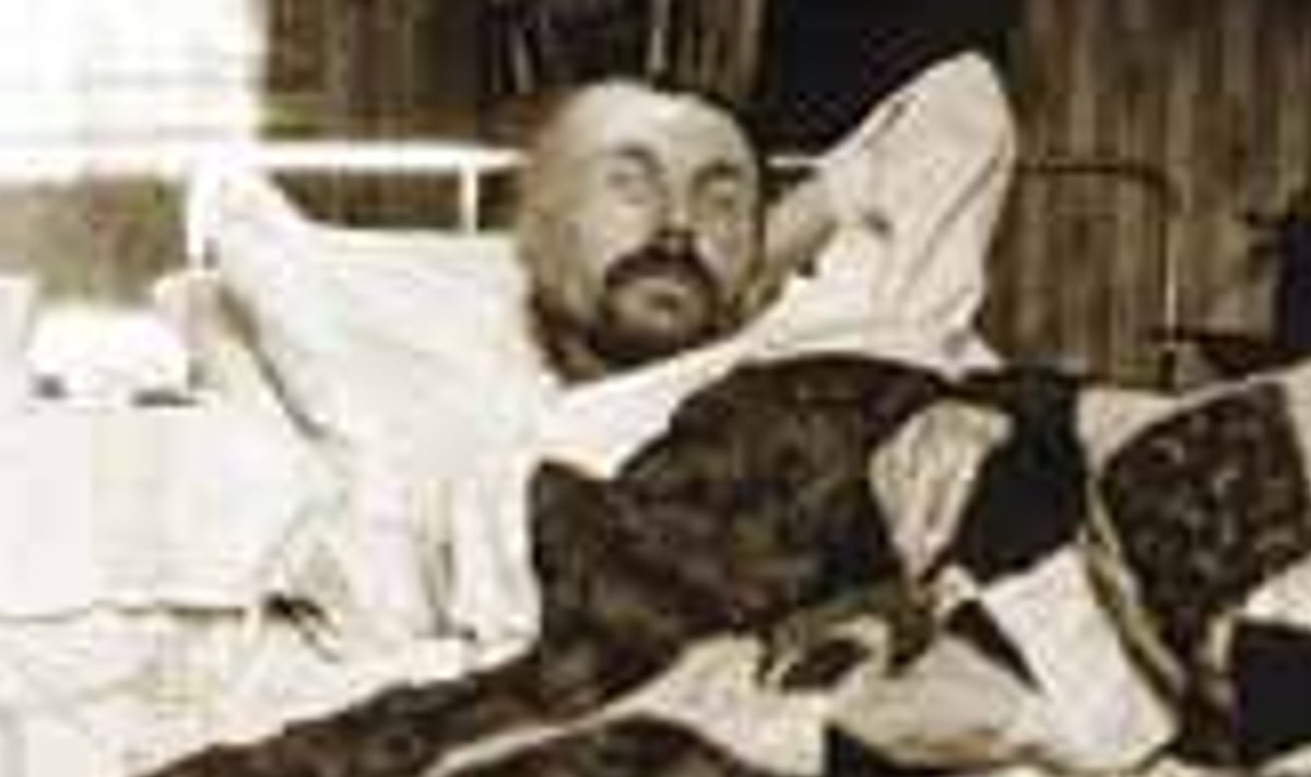 Konrad Matson haigevoodis. Ametikohuste täitmisel kukkus Matson 1929. aasta talvel üle parda, haigestus kopsupõletikku ega paranenudki. 