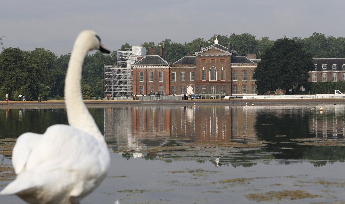 Kensingtoni linnajaos asub ka Kensingtoni palee, briti kuningapere elukoht. 